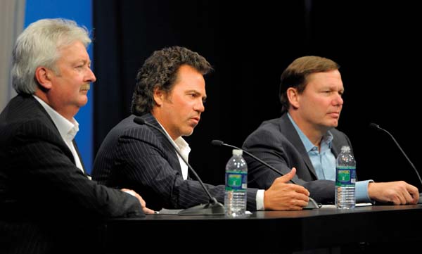 Red Wings-Tigers owner Ilitch wants to buy Pistons - The San Diego  Union-Tribune