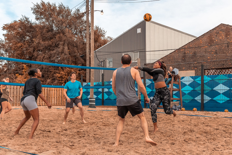 Come Play Detroit volleyball - outdoor fitness activities detroit