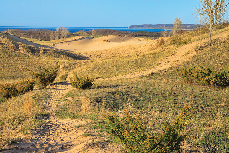 Cottonwood Trail - best hiking trails in michigan