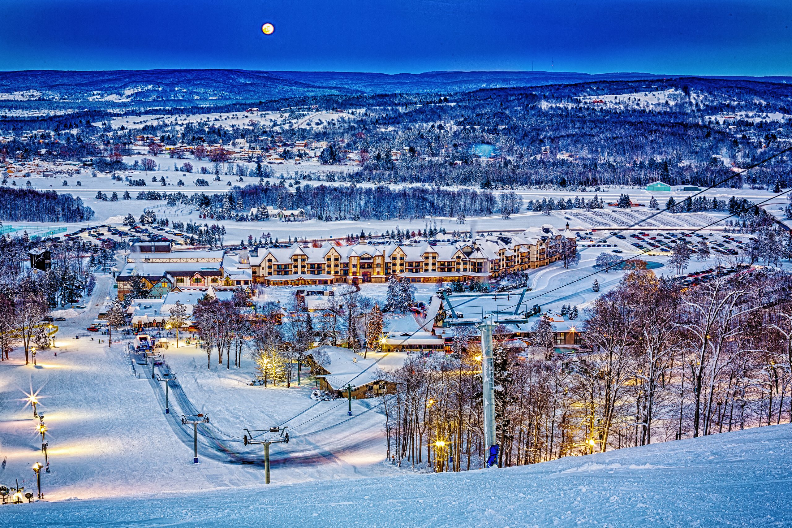 8 Best Ski Resorts in Michigan