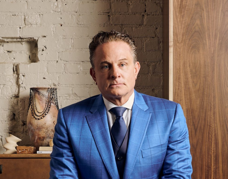 Recognized as one of “America’s Top Wealth Advisors” of 2025 by Forbes, Jeffrey Fratarcangeli shows off his closet with a custom-tailored Cicchini suit and Ferragamo shoes.