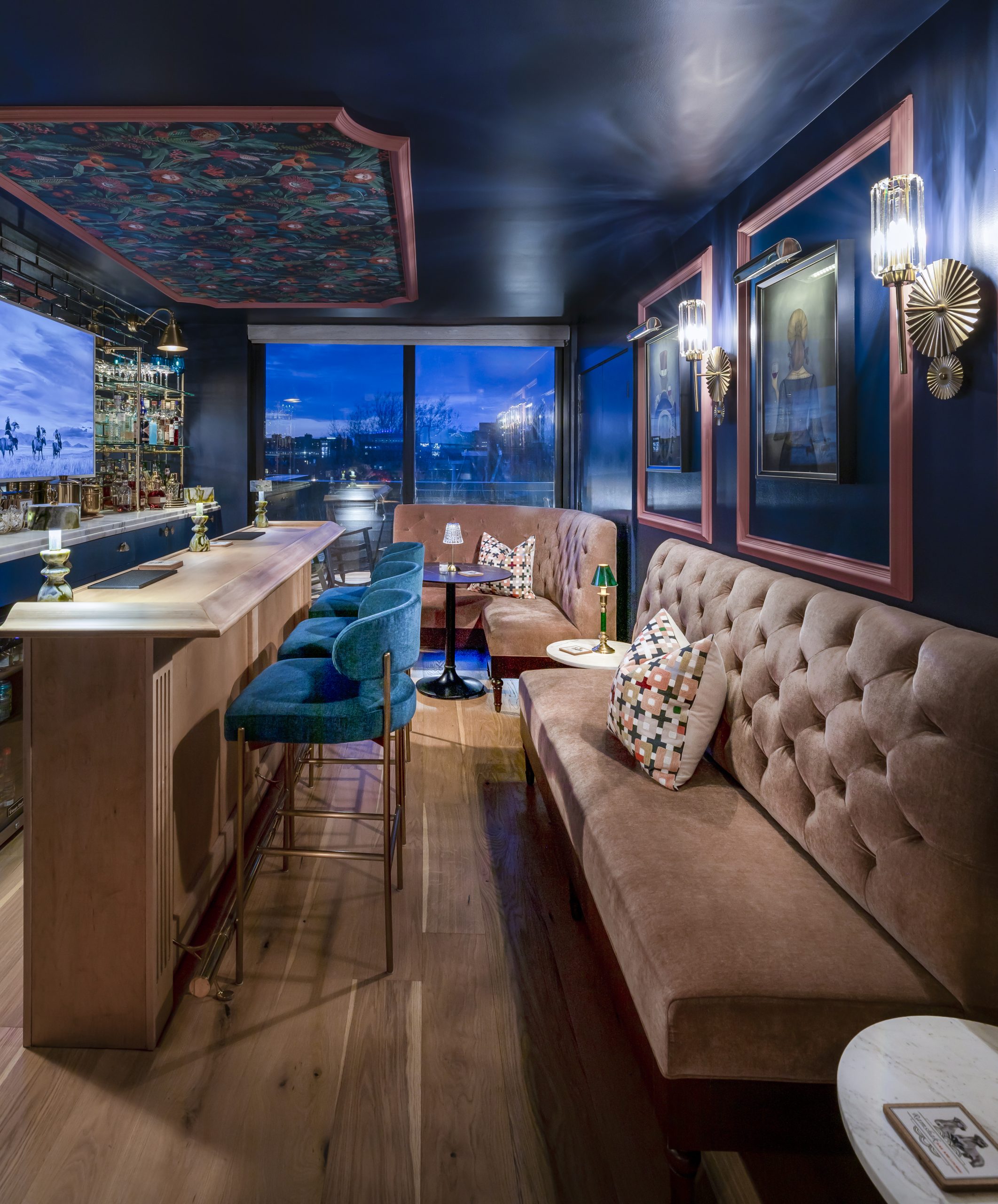 The Art Deco ‘Speakeasy’ an Interior Designer Created in Her Detroit condo